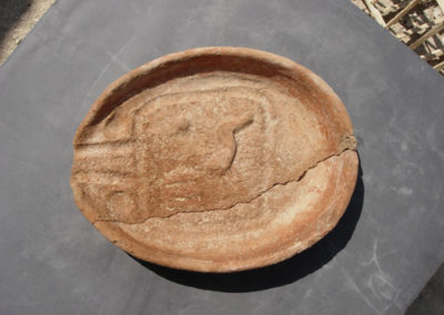 Dos piezas del Reino Medio halladas en el patio de Djehuty