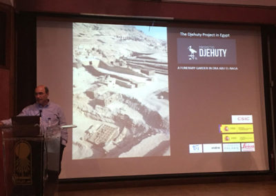 El mudir ha impartido hoy en Luxor una conferencia sobre el jardín funerario y otros hallazgos relacionados.