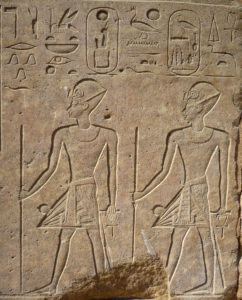 Hatshepsut y Tutmosis III representados en procesión juntos, en la Capilla Roja