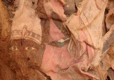 Una de las momias, de época greco-romana, tenía el sudario pintado con la figura de Osiris.