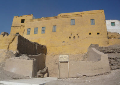 Entrada a la tumba de Amenhotep llamado Huy, virrey de Kush y gobernador del sur en época de Tutankhamon.