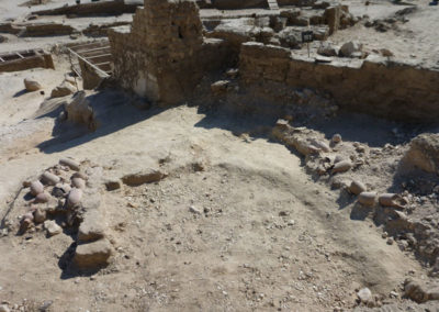 Área excavada por José Miguel, por detrás de la capilla de adobe del príncipe Intefmose.