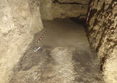 Estado final del área que ha excavado Cisco en la tumba paralela a la de Hery.