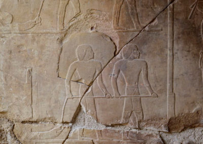 Detalle de la pared de Hery con el fragmento replicado y colocado en su sitio.