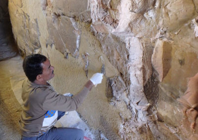 Rifai ayuda a Miguel Ángel en la restauración de la tumba de Hery.