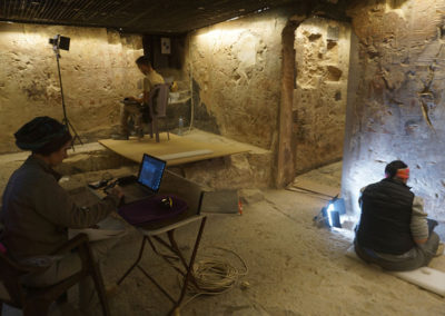 Ambiente de trabajo dentro de la capilla de Djehuty.
