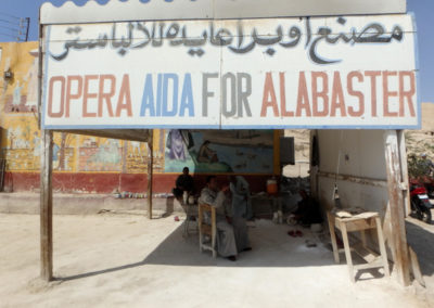 De telón de fondo, Opera Aida for Alabaster. Hasta el año que viene.