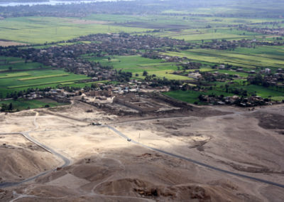 Vista de Medinet Habu, el teplo de Millones de Años de Ramsés III.