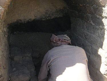 Zaglab excava la bóveda de Djehuty-nefer.