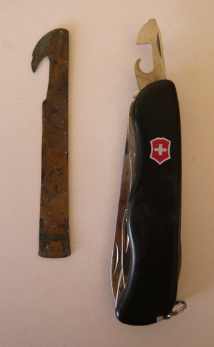En el pozo hallamos un cuchillo de bronce como los usados por los embalsamadores.