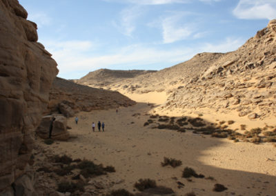 Vista del wadi que desemboca en la orilla occidental, en Shat el-Rigal.