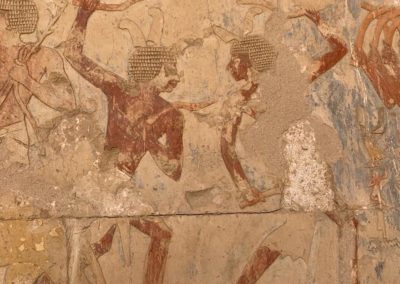 Bailes ceremoniales entre guerreros en Deir el-Bahari.