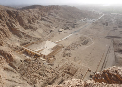Panorámica del valle de Deir el-Bahai.