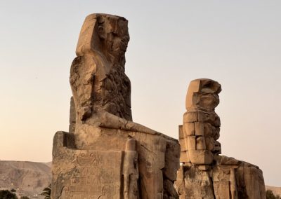 Atardecer en los colosos de Memnon.